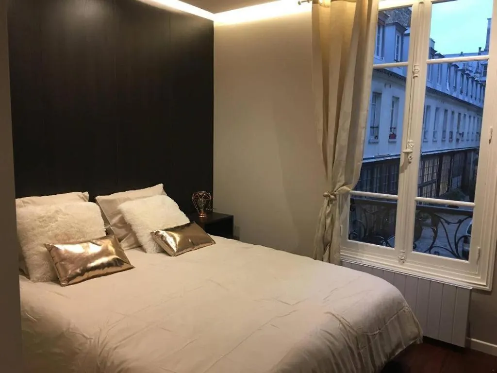 Modernized Studio - Meters From The Invalides Gardens